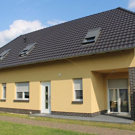 Waldow Ferienhaus Zur Eiche Am Dorfangerヴィラ エクステリア 写真